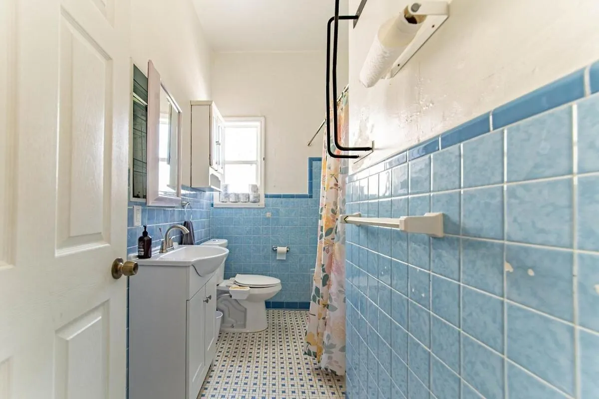 Casa vacanze Cozy 3Br With Workspaces And Laundry Tampa Stati Uniti