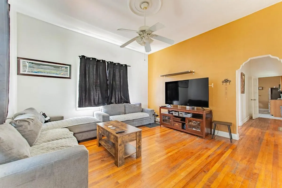 Cozy 3Br With Workspaces And Laundry Tampa